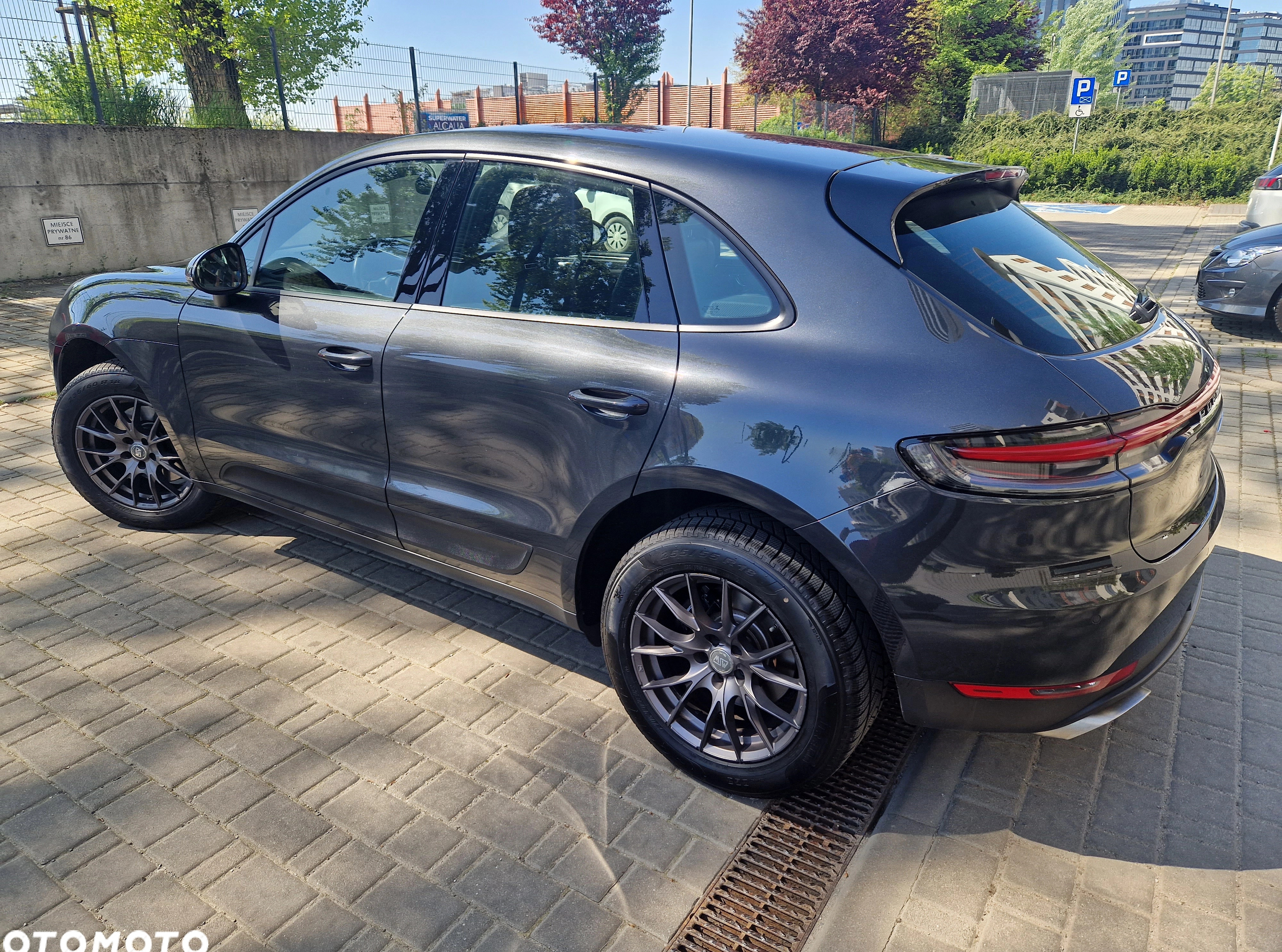 Porsche Macan cena 194900 przebieg: 98700, rok produkcji 2019 z Kraków małe 277